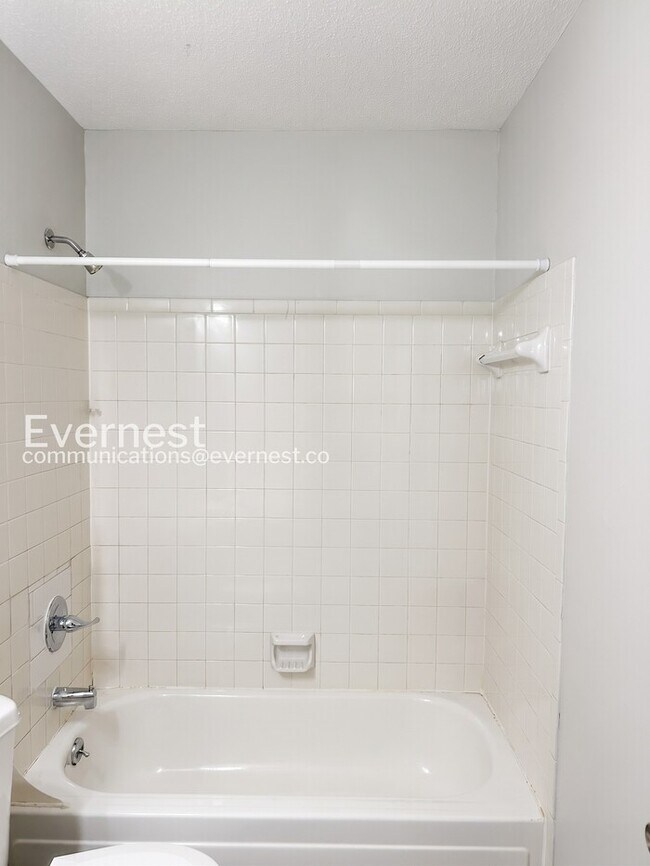 Building Photo - 9601 Marshbrooke Rd