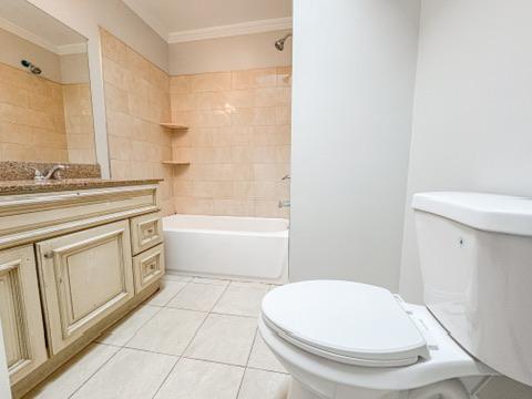 Building Photo - 4246 Castor Ave