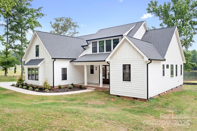 Building Photo - 106 Arbor Dr