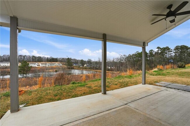 Building Photo - 395 Knightsbridge Ln