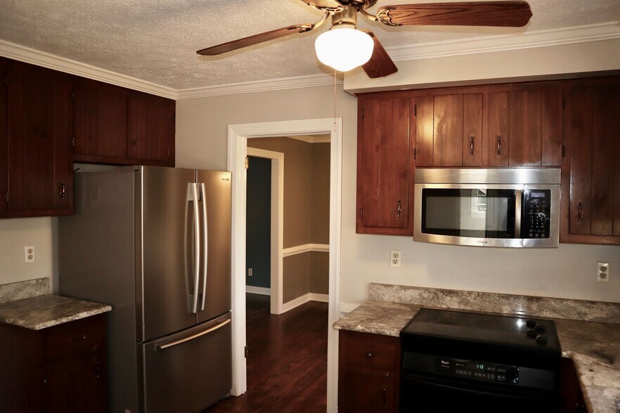 Building Photo - 3609 Nuttree Woods Dr