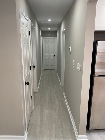 Building Photo - 7150 Duffie Dr