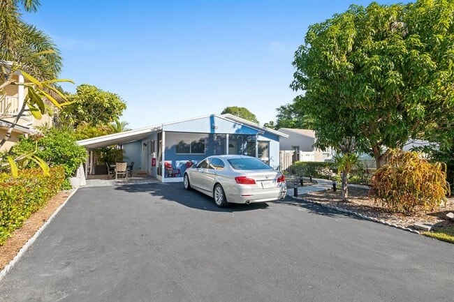 Building Photo - 415 SW 16th St