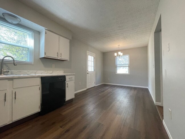 Building Photo - 4821 Lady Jane Ave