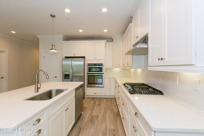 Building Photo - 136 Oyster Bay Way