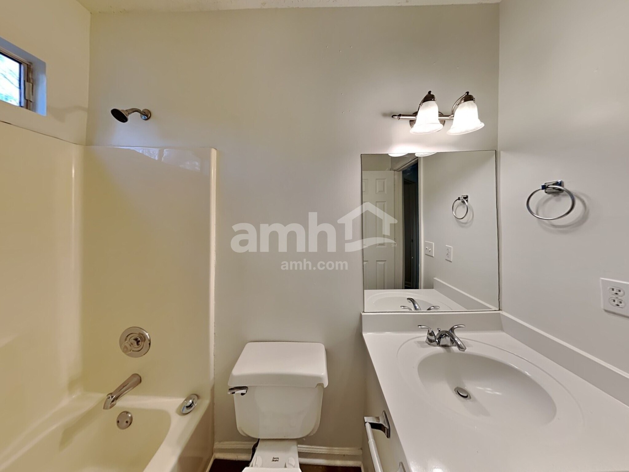 Building Photo - 154 Spring Creek Ct