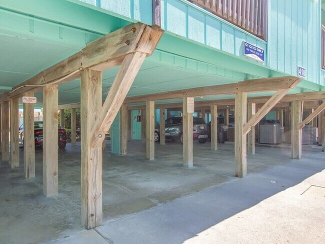 Building Photo - Winds VI @ 418 Carolina Beach Ave N