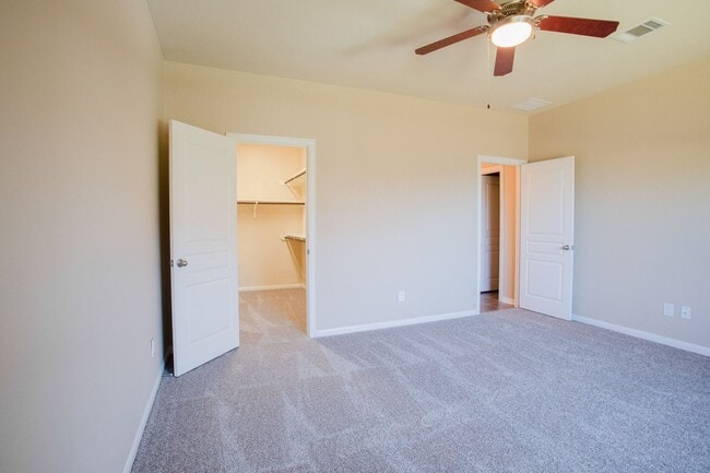 Building Photo - 1005 Papaya Cove