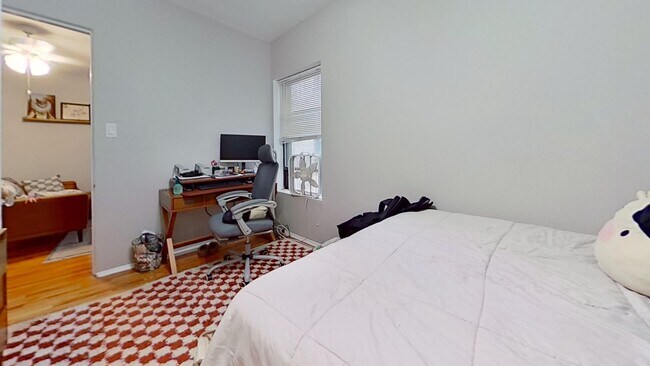 Interior Photo - 601 W. Deming Pl