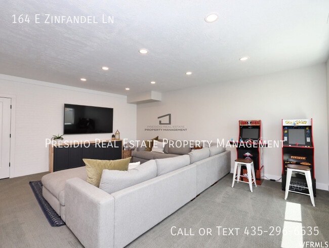 Building Photo - 164 E Zinfandel Ln