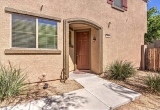 Primary Photo - 1250 S Rialto