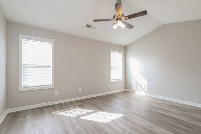 Building Photo - 5855 Meadowfield Trace