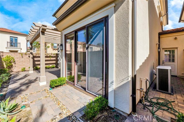 Building Photo - 115 Rodeo