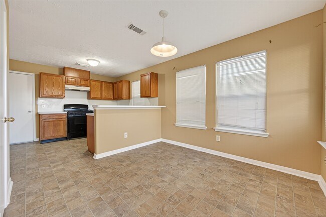 Building Photo - 3006 Palace Oaks Dr