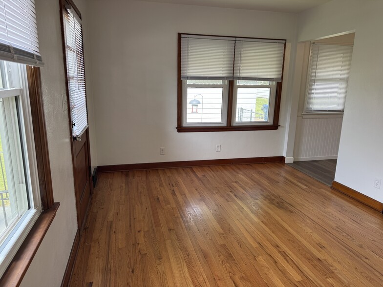 Building Photo - 1508 W 36th St