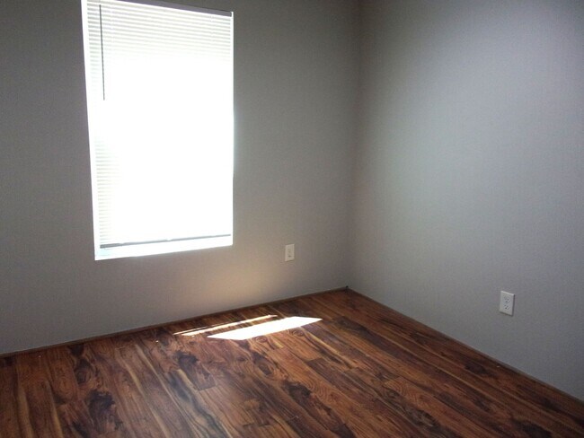 Building Photo - Recently Updated and Refreshed 3 Bedroom 2 Bath Home in Fort Mill