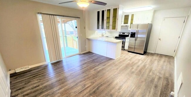 Building Photo - 401 Bethel Dr