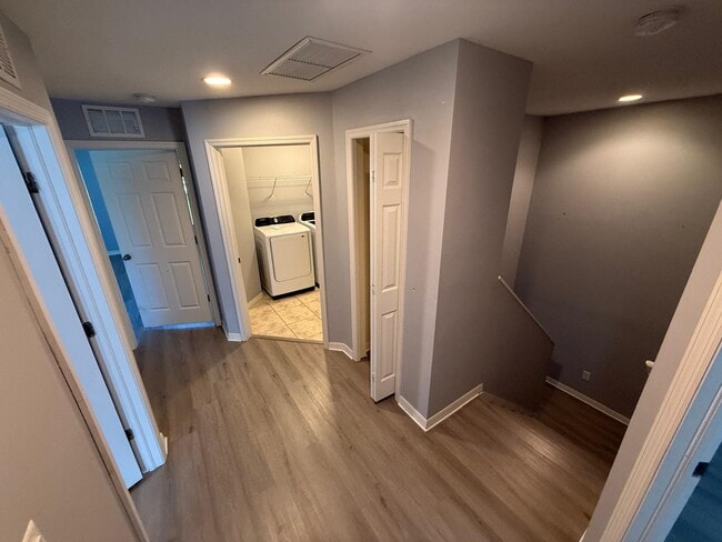 Building Photo - 3635 Pine Knot Dr