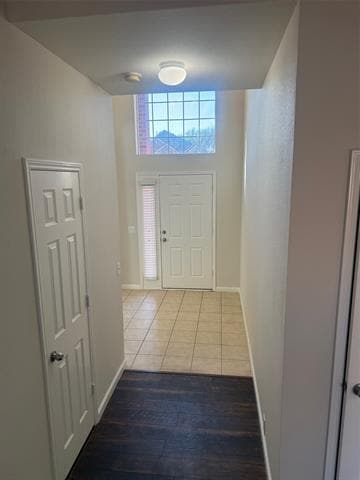 Building Photo - 2004 Golden Oak Dr