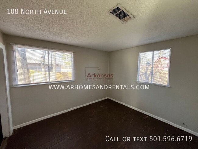 Building Photo - 108 North Ave