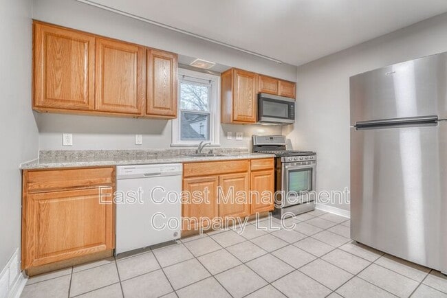 Building Photo - 9616 Mason Ave