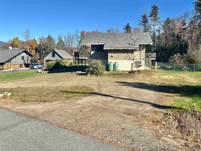 Building Photo - 253 Linderhof Strasse