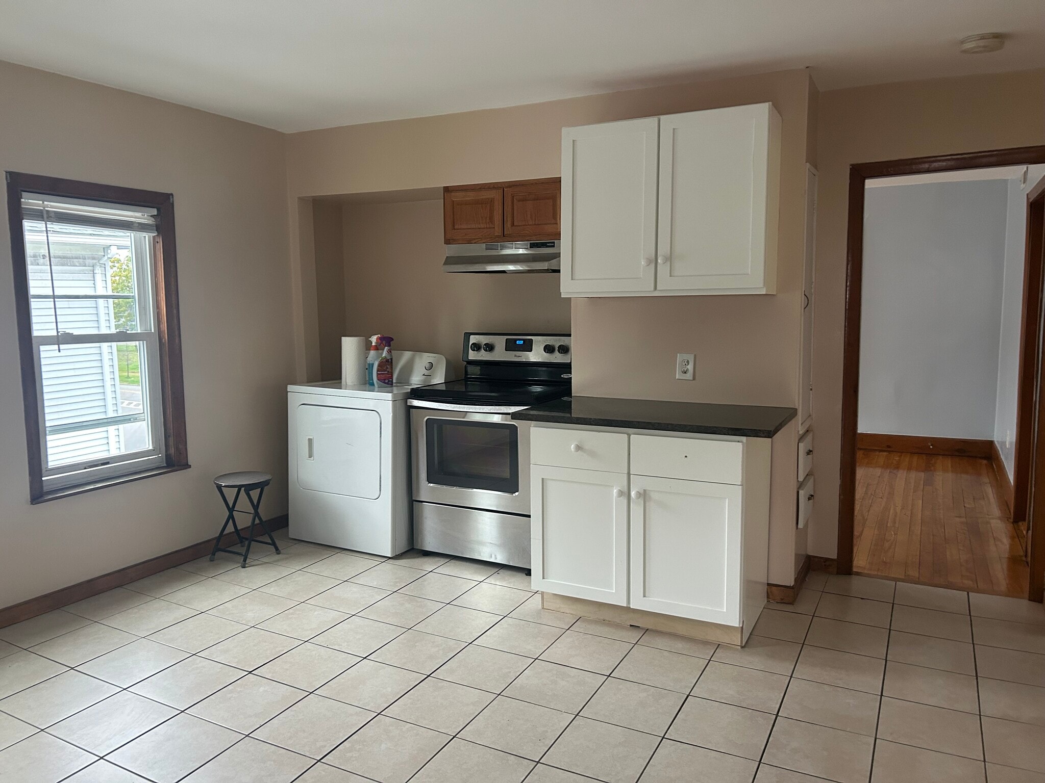 Kitchen - 91 Ward St