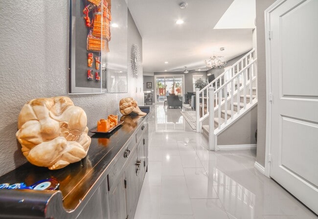 Building Photo - SUMMERLIN - FULLY FURNISHED - ALL UTILITIE...
