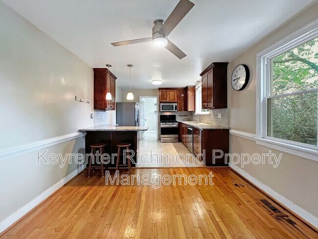 Building Photo - 1201 Rennie Ave