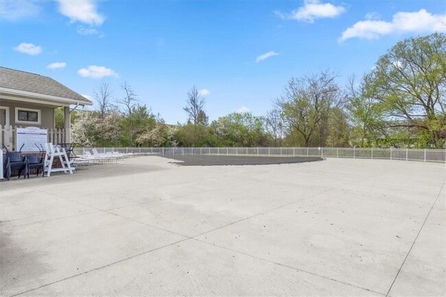 Building Photo - 808 Eastbrooke Ln