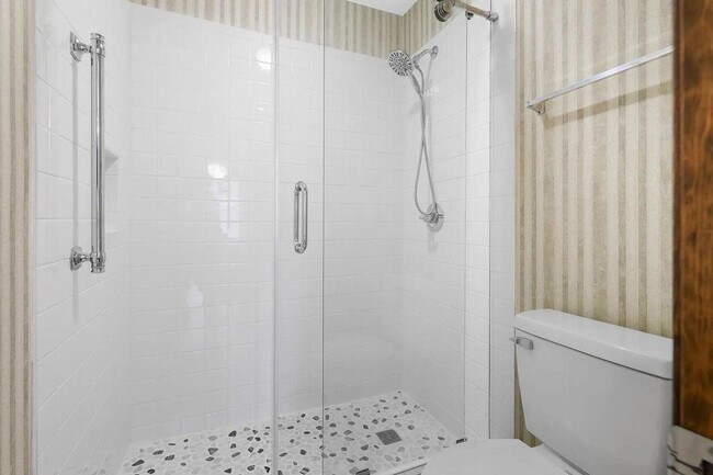 Building Photo - 937 Ridgewood Way