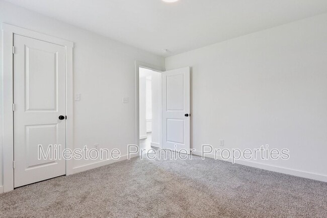 Building Photo - 601-603 W Johnson St