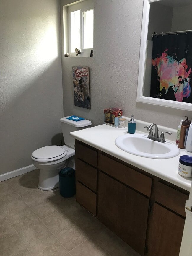 Building Photo - Take Over My Lease in January 2025 !!!!  Greenwood Estates has an Excellent 2 Bedroom, 1.5 Bath T...