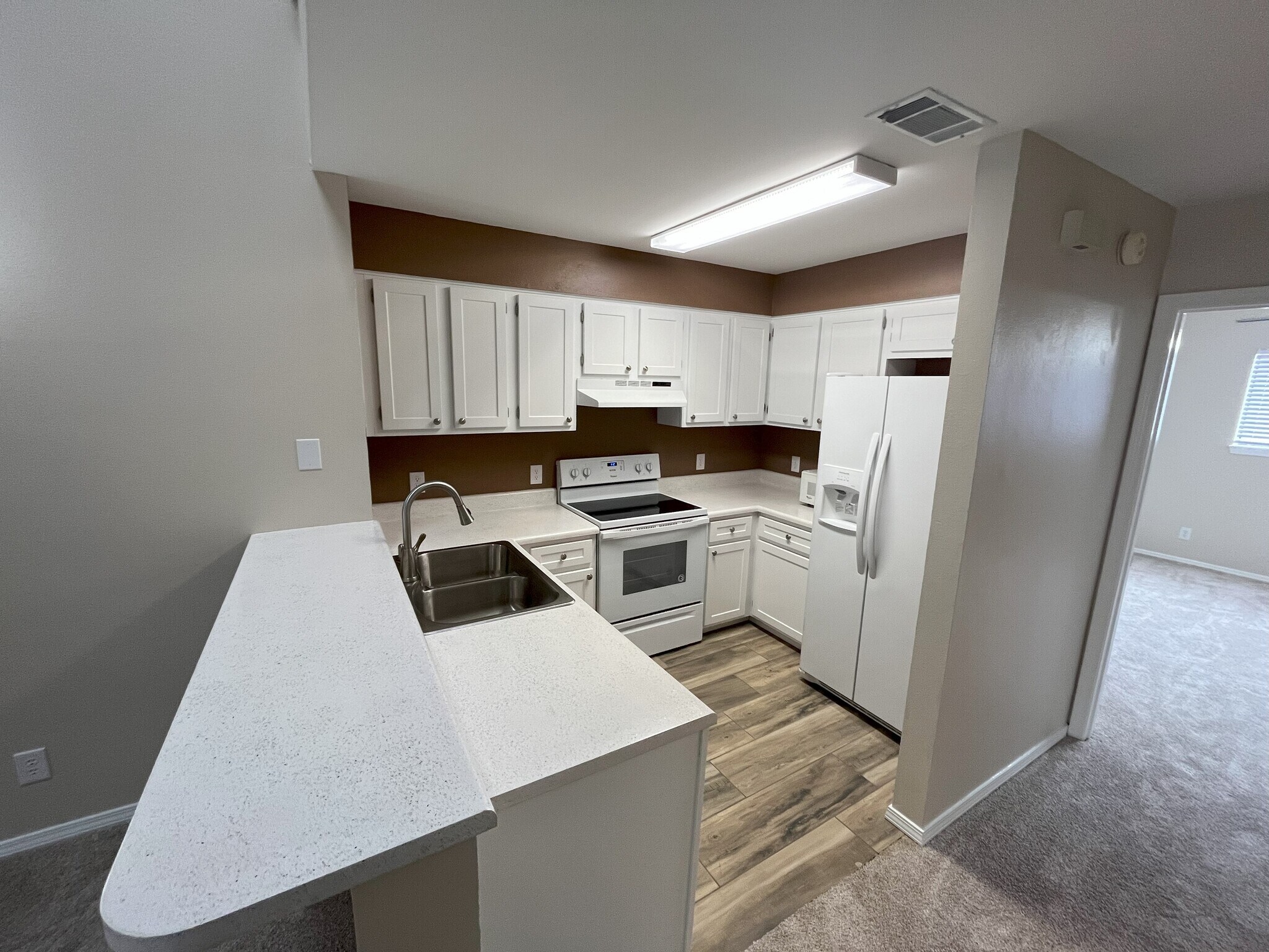 Building Photo - 5001 Grande Dr