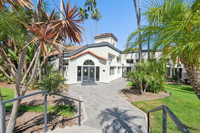 Building Photo - Rancho Del Mar