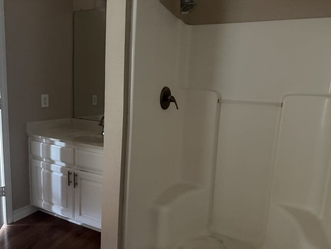 Building Photo - 455 Country Trail