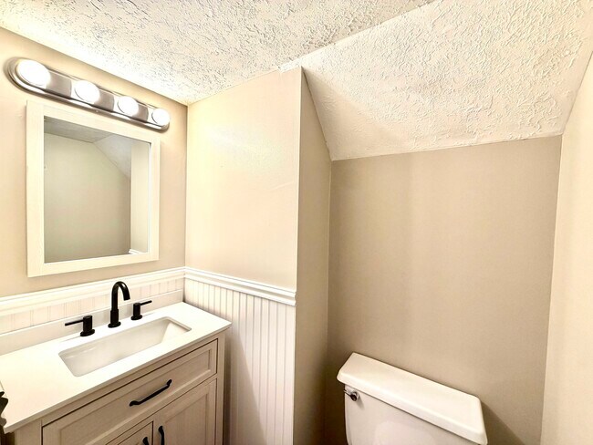 Building Photo - 359 N 100 W