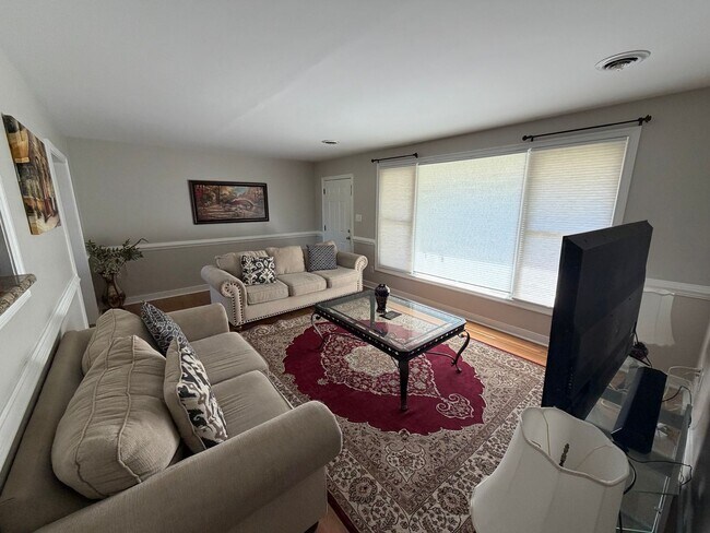 Building Photo - Charming 3BR/2BA Home in Henrico’s Tuckahoe District