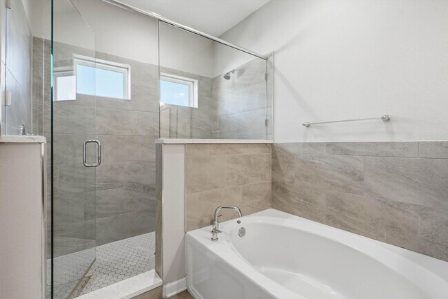Building Photo - 126 St Barts Ave
