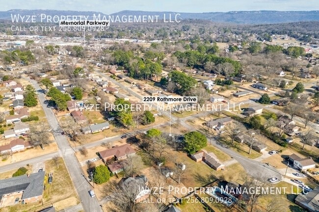 Building Photo - 2209 Rothmore Dr SW