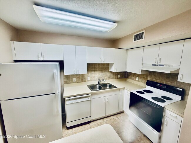 Building Photo - 1841 Long Iron Dr