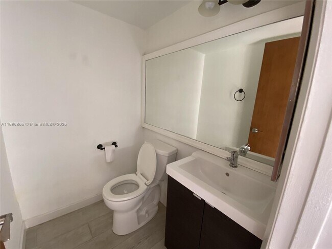 Building Photo - 11123 SW 132nd Ct