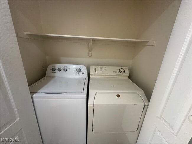 Building Photo - 1241 Silver Prospect Dr