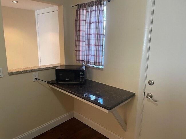 Building Photo - 4500 N Flagler Dr