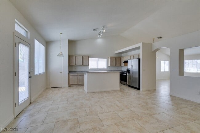 Building Photo - 2510 Roaring Lion Ave