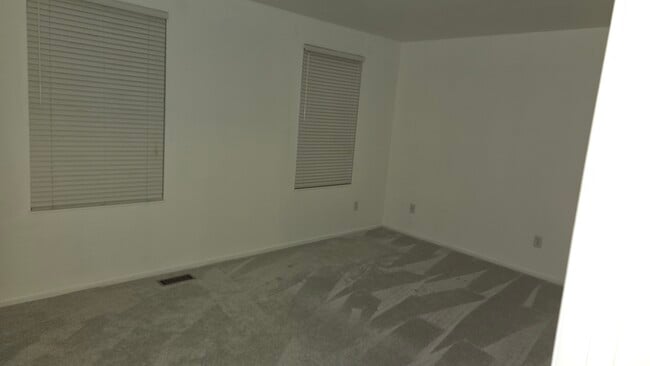 Building Photo - 5179 Springdale Blvd