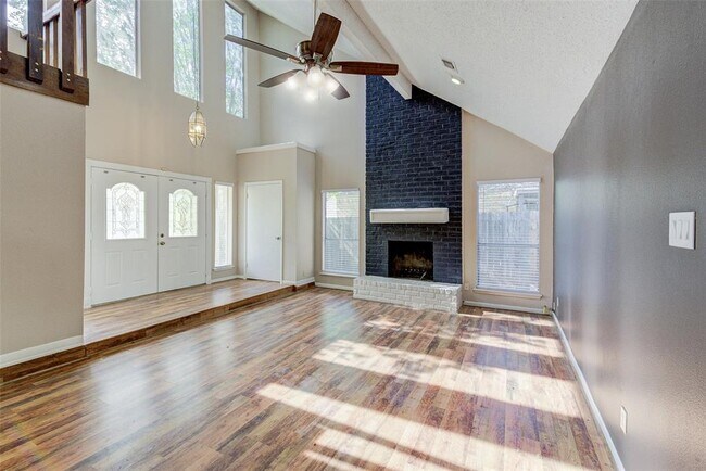 Building Photo - 1710 Bodart Ct