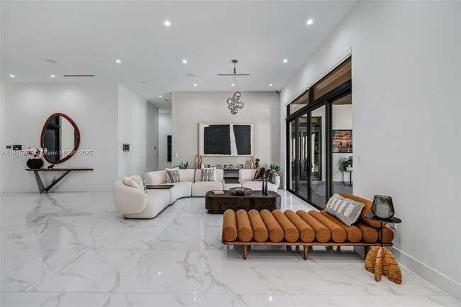 Building Photo - 250 NW 129th Ave