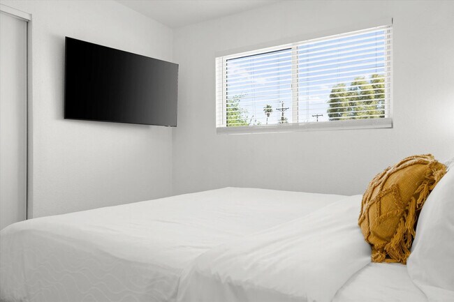 Building Photo - 4920 N 85th St