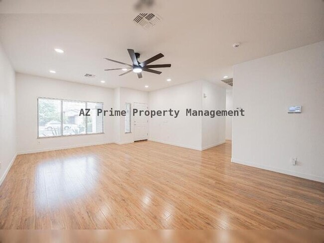 Building Photo - 7111 S 21st Dr